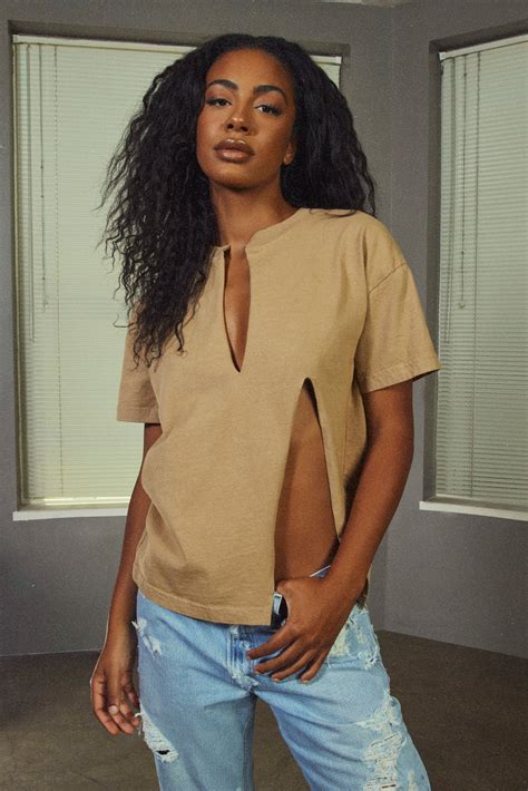 TOPS – SAMARIA LEAH