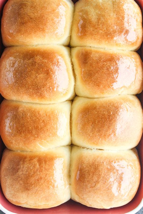 Homemade Bread Rolls (Eggless)