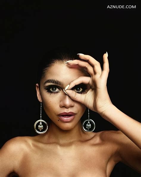 What Really Happened to Zendaya's nip slip at the Latest Event Seen 11