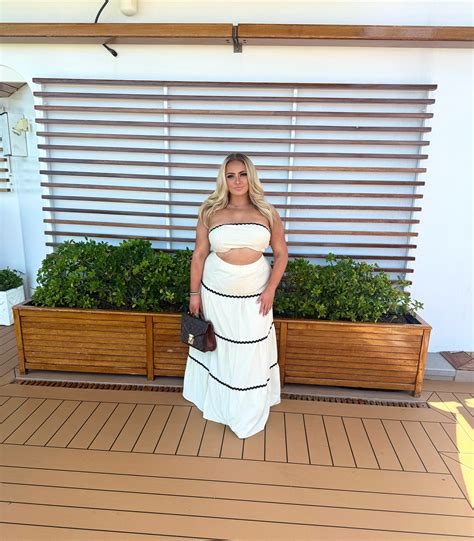 Hailey Brown (@haileyvbrown) • Instagram photos and videos