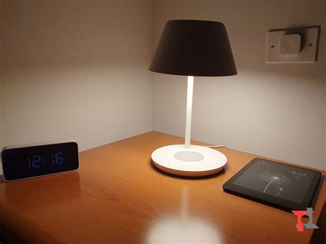 Recensione Yeelight Staria Bedside Lamp Pro, lampada da comodino ...