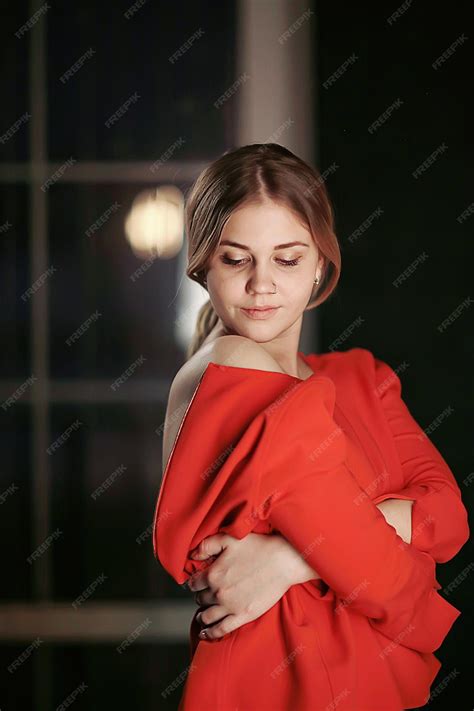 Premium Photo | Girl model view from the back / beautiful sexy blonde