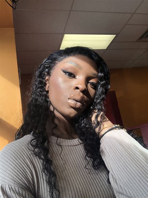 TW Pornstars - 2 pic. BARBIANA. Twitter. Put me on a dollar ‘cause I’m