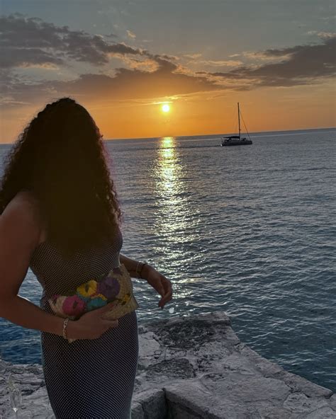 Arielle (Ari) Love (@ari_love21) • Instagram photos and videos