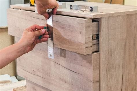 how to measure drawer pulls