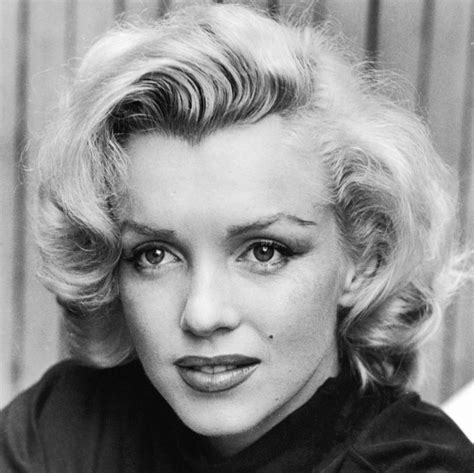 marilyn-monroe-marilyn-monroe-3197871-975-1280