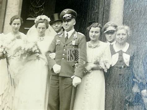 postcard photo luftwaffe with medals - Rocksteady Militaria