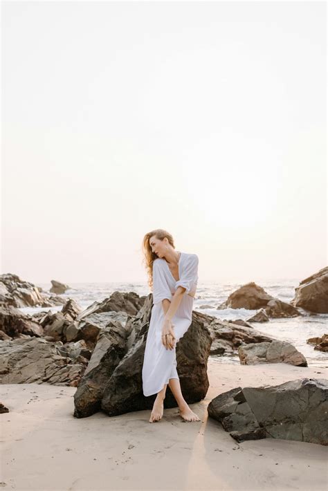 Naked Women At Beach Photos, Download The BEST Free Naked Women At