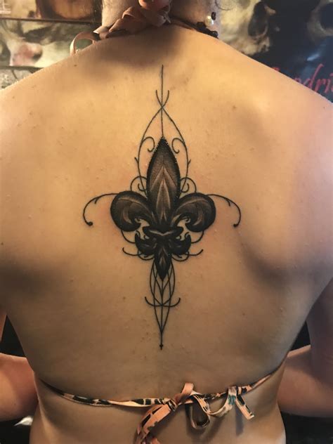 Fleur de lis Tattoo | Fleur de lis tattoo, Body art tattoos, Picture tattoos