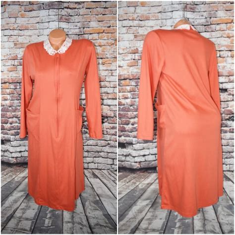 buck medium long soft house coat robe vintage  gem