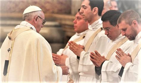 O Que é Diacono Na Igreja