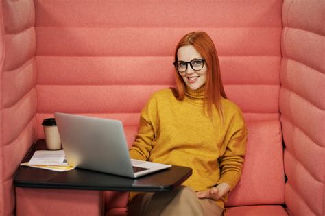 Effective Email Salutations to Use (And 7 Mistakes to Avoid) | Growleady