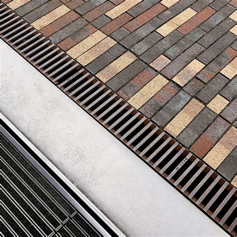 linear drainage   drains efficient water discharge gh form