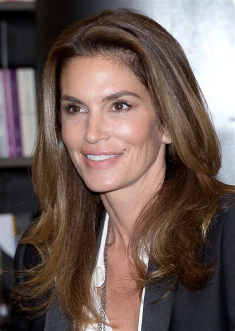 32 Facts About Cindy Crawford | FactSnippet