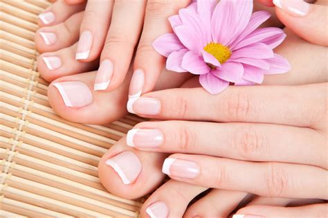 cosmetic surgeon nail care
