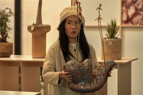 ‘Beef’ review: Ali Wong, Steven Yeun set fire to an overcooked Netflix ...