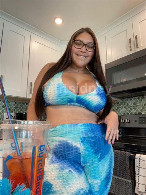 Fit Sid on Twitter: "TONS of sales on my FREE ONLYFANS this weekend