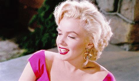 Marilyn Monroe Gifs - Wow Gallery | eBaum's World