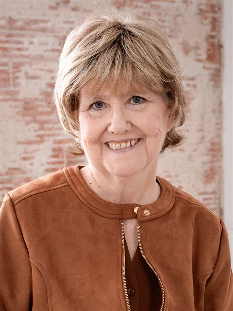 wallace funeral home in sussex 7