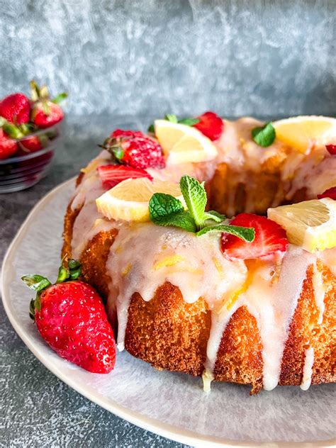 Пухкав лимонов кекс | Bake you in Love