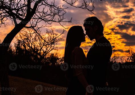 silhouette  romantic couple  love man  women  sunset sky