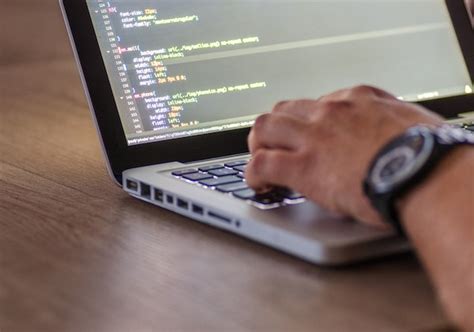 programmer   tugas skills jenis pekerjaan  gaji