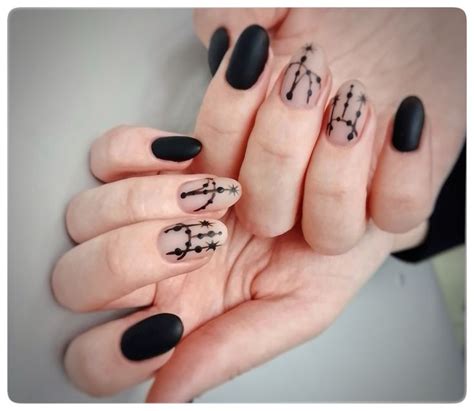 Черный маникюр 🖤 💅