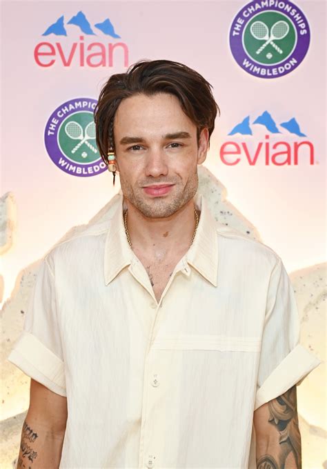 Liam Payne's Feet: The Secret Detail Fans Are Obsessed With (You NEED To See This!) Image 8