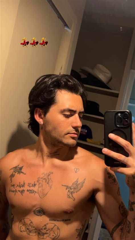 Picture of Isaak Presley in General Pictures - isaak-presley-1750432508