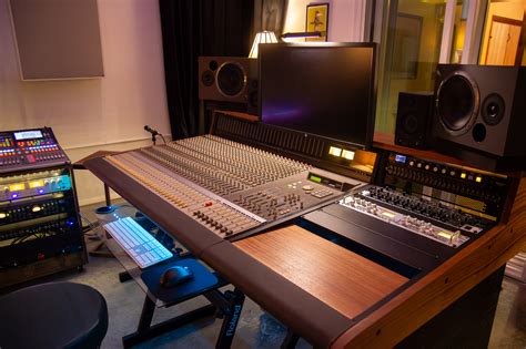 Studio - The Frosty Badger - Treasure Valley Events Venue - Weddings ... 