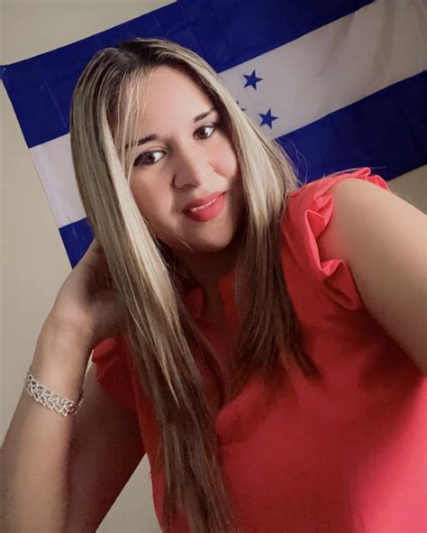 Luz Hernandez Onlyfans