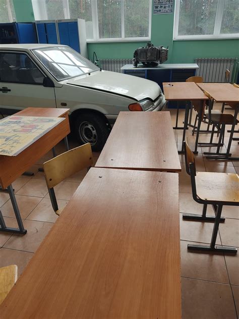Lada (VAZ) 2114 in the academic building : r/lada