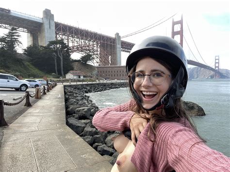 Hi, I love flashing [F] : r/gwpublic