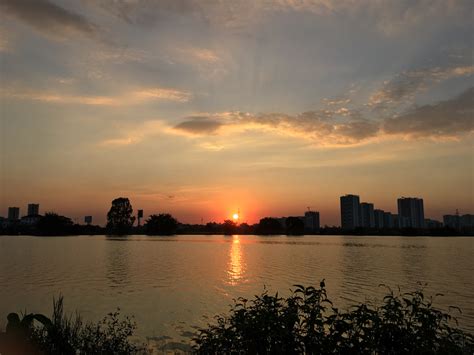 thu ha noi viet boi luu tien hung