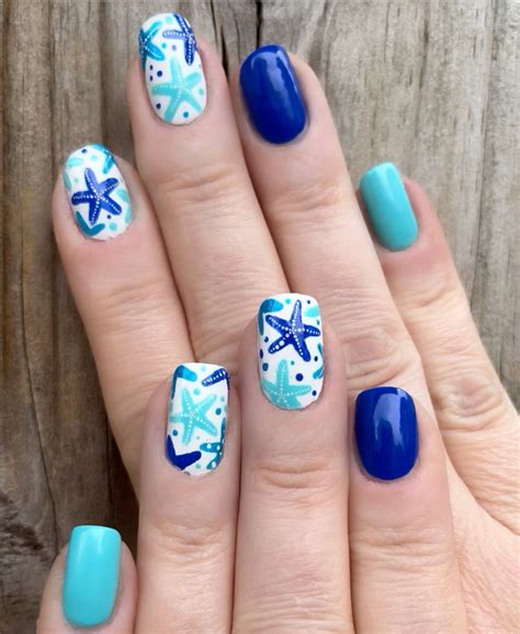 simple beach themed nails 1