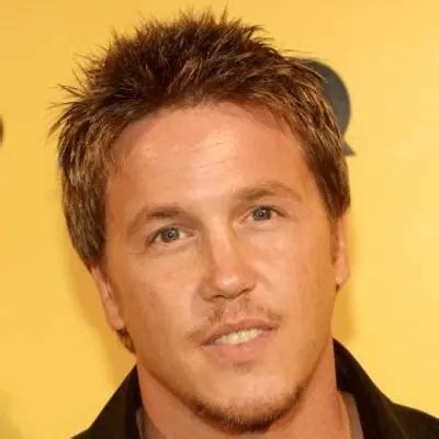 lochlyn munro net worth 2020