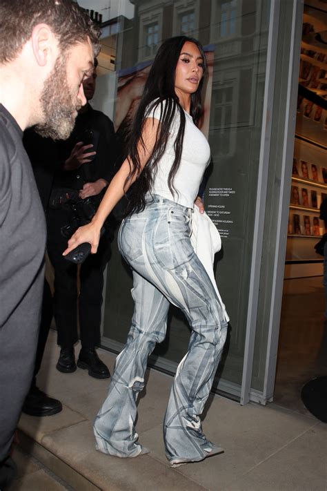 Kim Kardashian flaunts her bum in tight jeans in unedited pics from