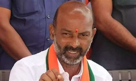 BJP State President Bandi Sanjay Targets CM KCR | HydNow