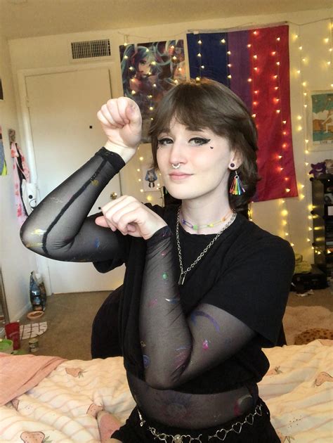 happy new year nyaa :3 : r/femboy