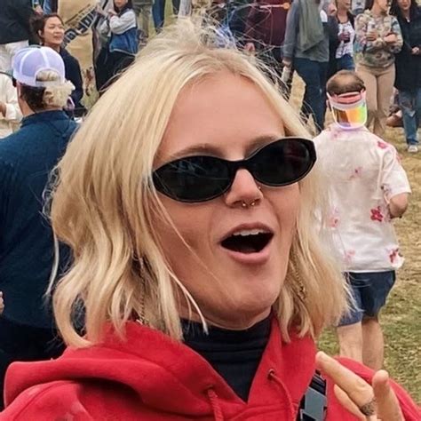 kylie moore atkylieryanmoore threads