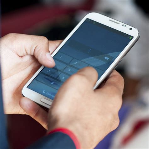 Votre employeur peut désormais lire vos SMS sur votre téléphone