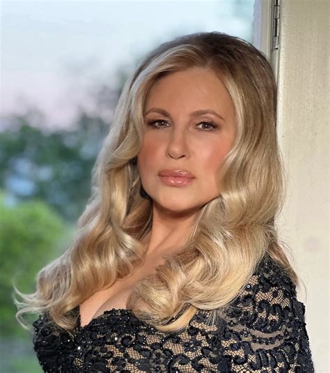 Jennifer Coolidge | Biography, Movies & Net Worth | Screendollars
