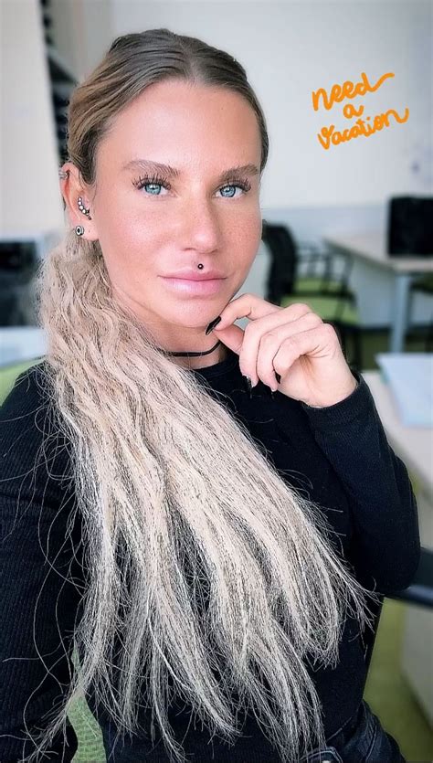 It’s Monday 🫶🏻 What plans do you have for this week? 🥰 Management