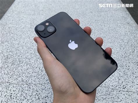 搶先開箱！iPhone13機身質感佳、拍照實測秀給你看 │ 女孩要幹嘛