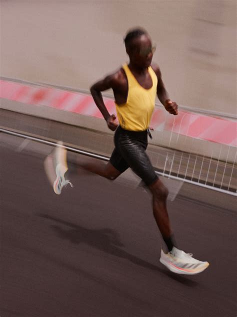 Elige tu ropa de running en nuestro catálogo | adidas