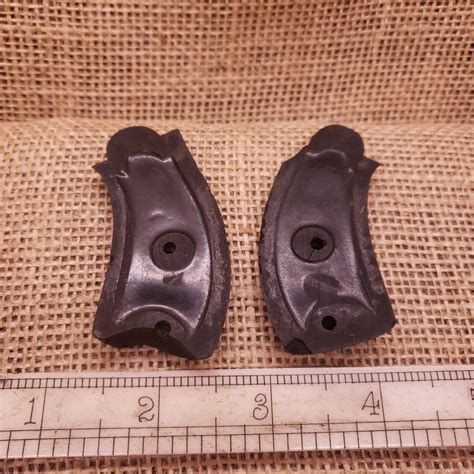 Iver Johnson .38 Caliber Secret Service Special Damaged Grip Set | Old