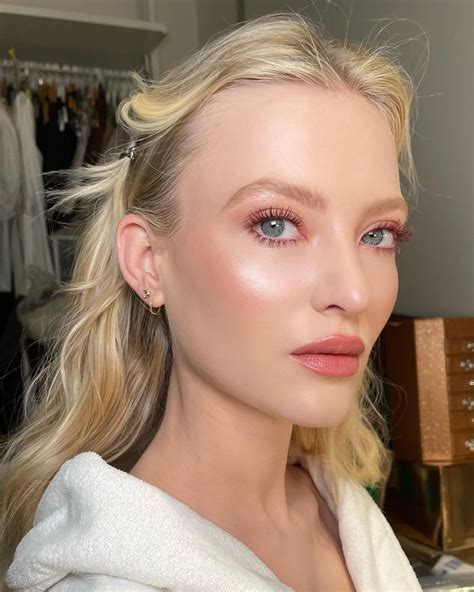 SASKIA MAKEUP (@_saskiamakeup) posted on Instagram: “🎀 EMMA 🎀 Backstage ...