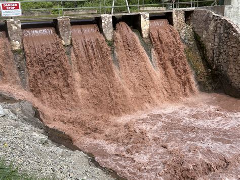(Video) – Swift Creek Canyon Road open, trail closed due to mudslide