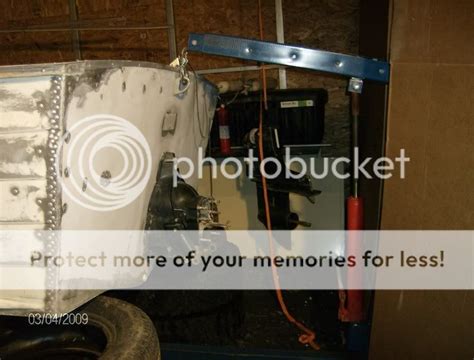 how to lift boat off trailer at home