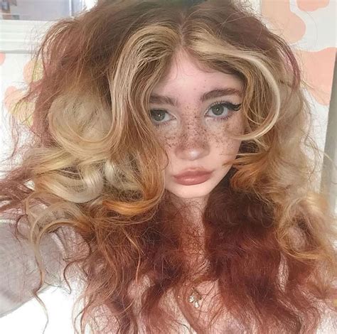 pretty haired girl curly hair styles colored curly hair pretty